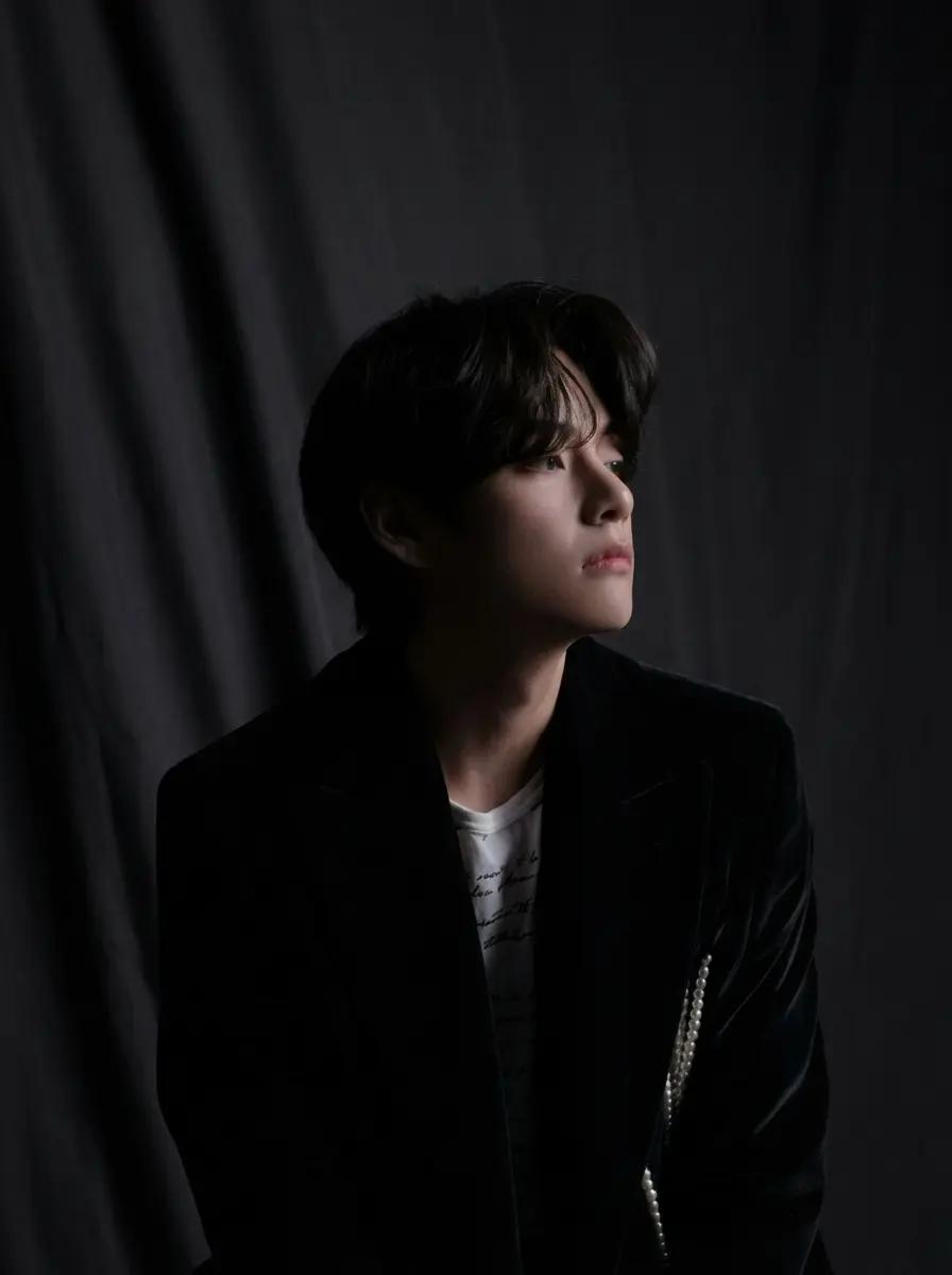 Kim Taehyung thumbnail