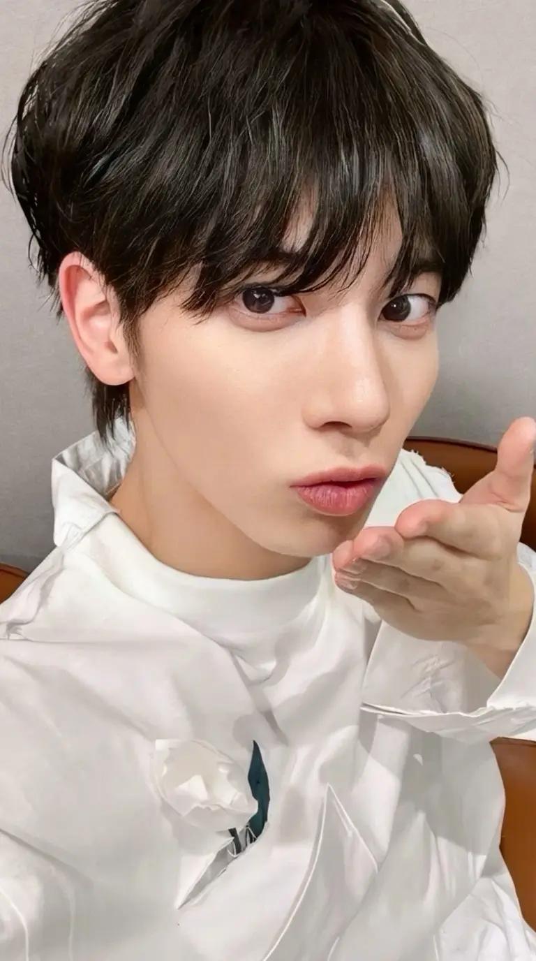 Taehyun thumbnail