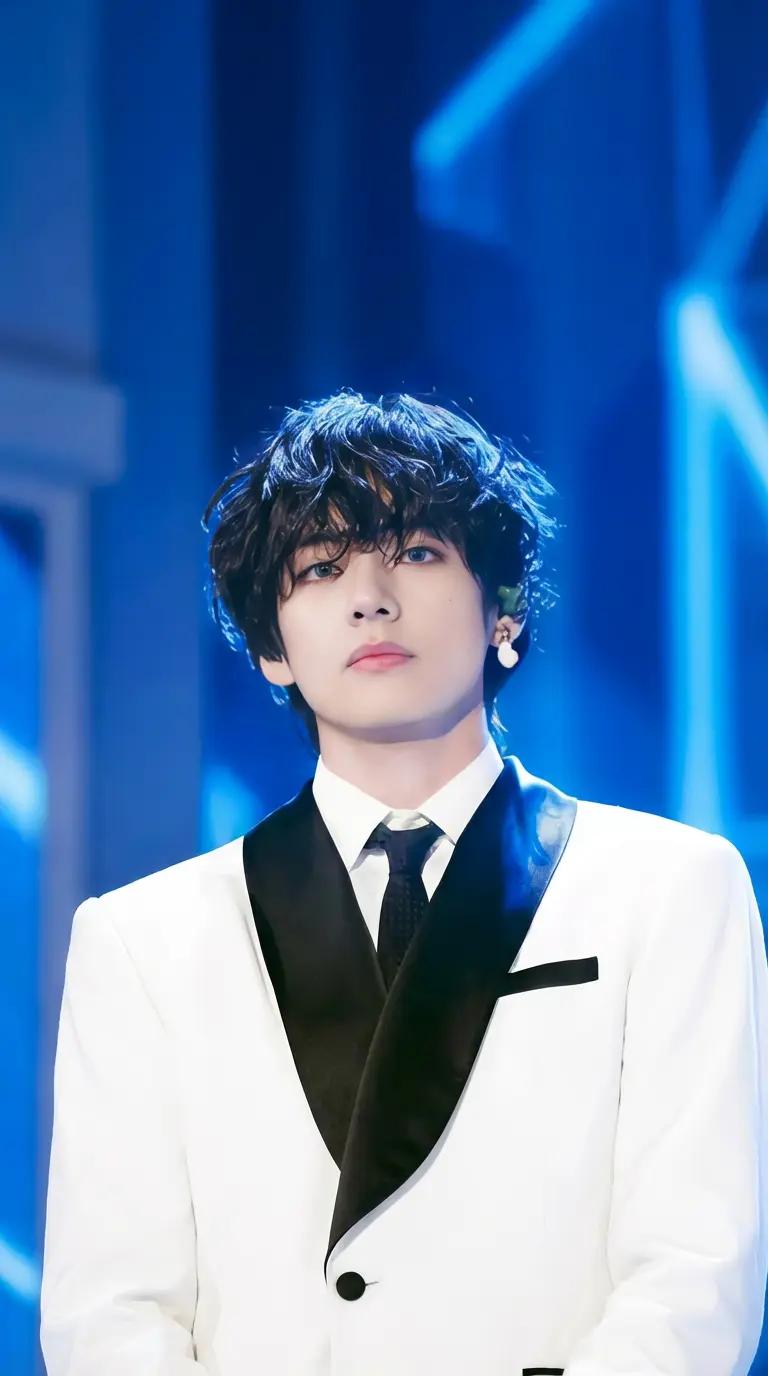 Kim Taehyung  thumbnail