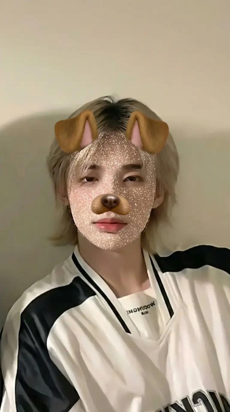 Hwang Hyunjin thumbnail