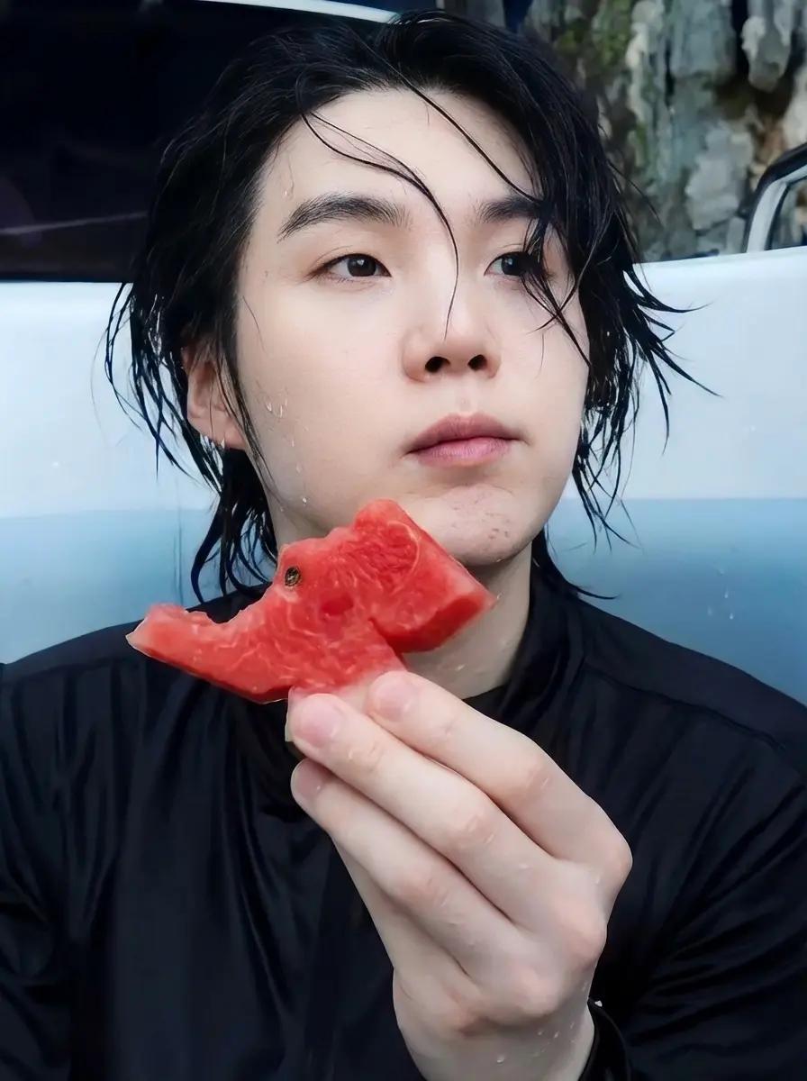 Mim Yoongi thumbnail