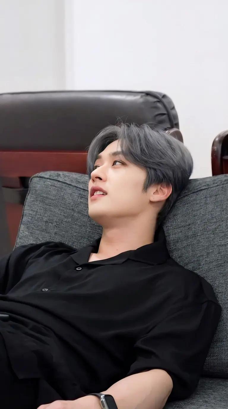 Lee know thumbnail
