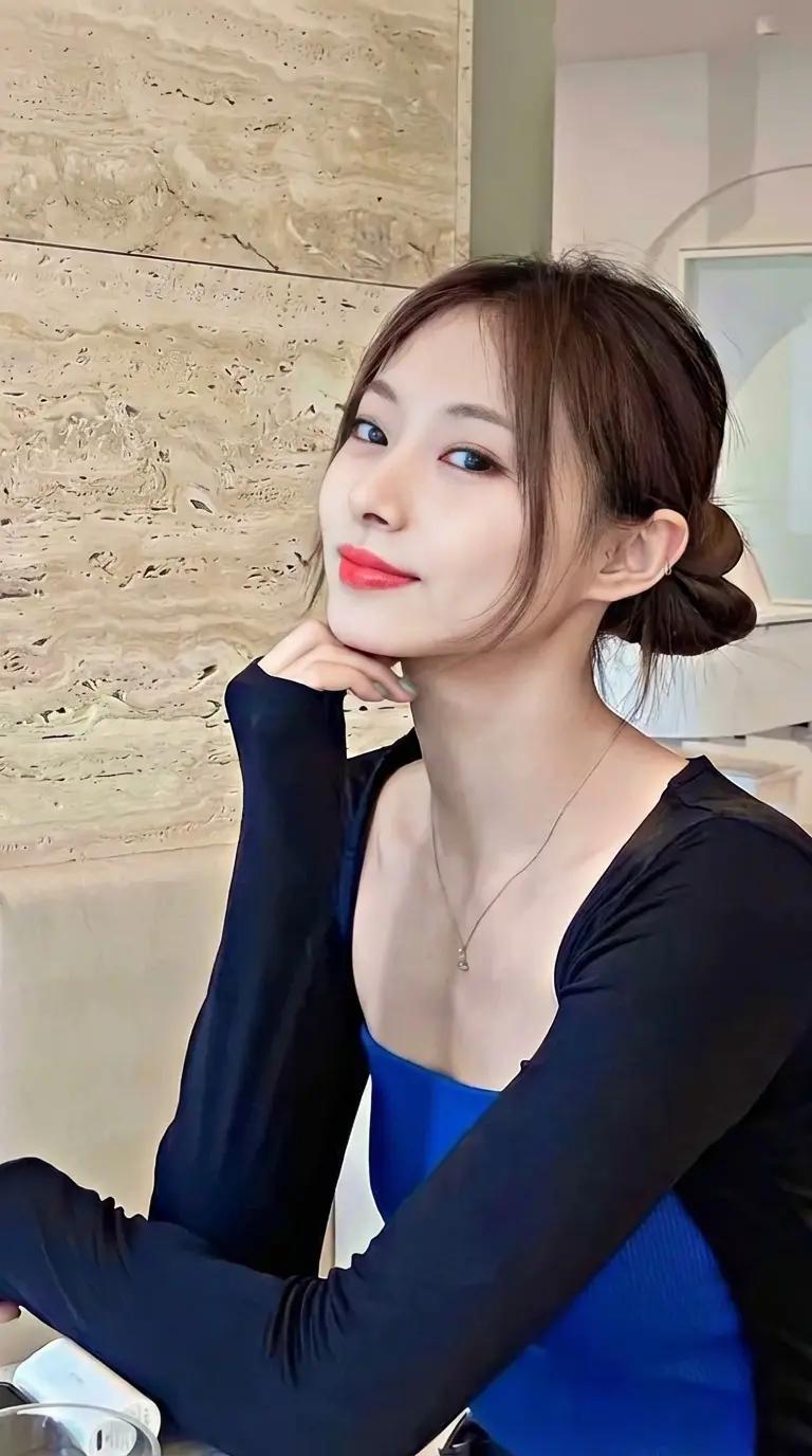 Tzuyu  thumbnail