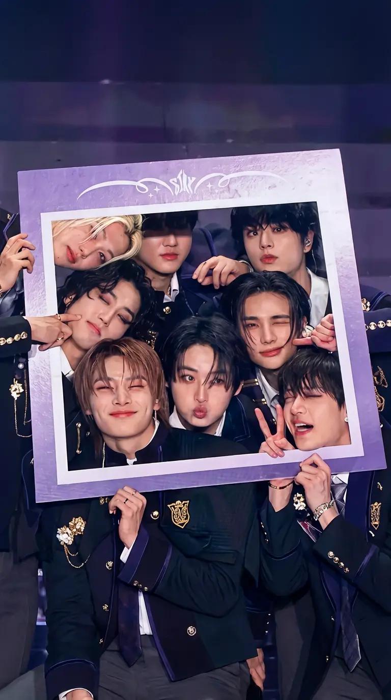 Stray Kids thumbnail