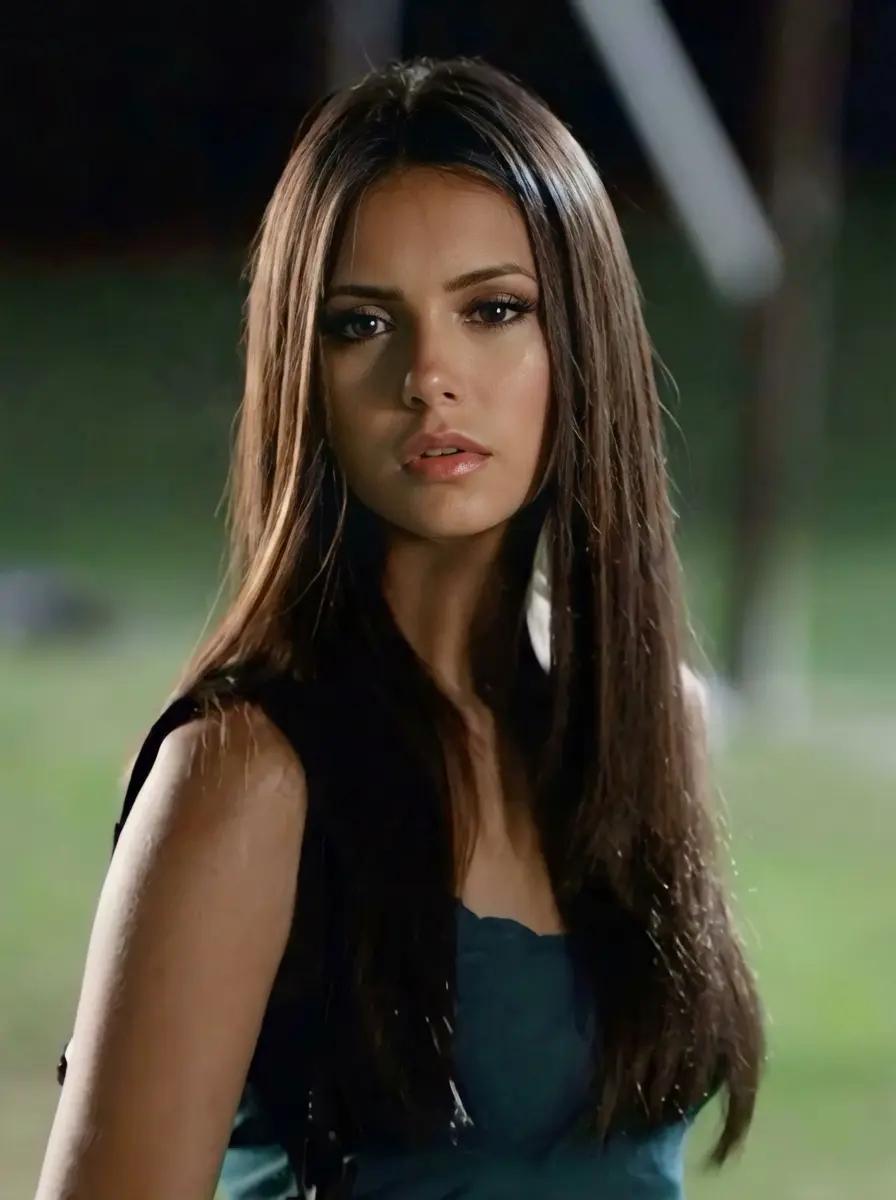 Elena Gilbert thumbnail