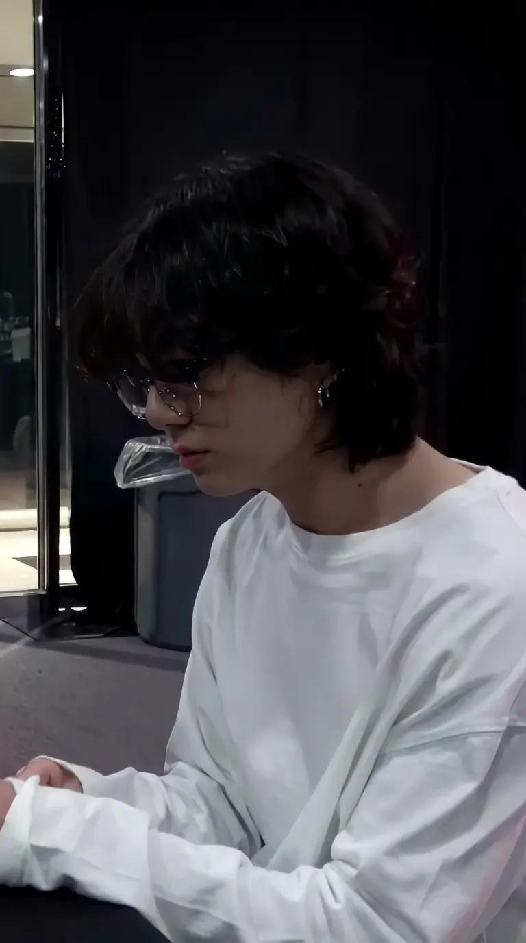 Jungkook thumbnail