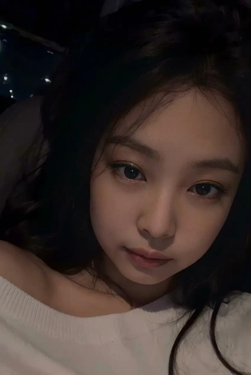 Jennie Kim  thumbnail
