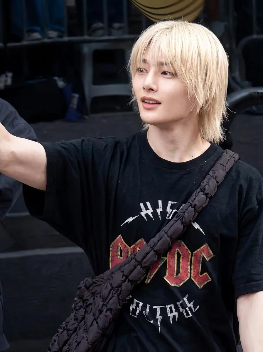 Yang Jeongin thumbnail