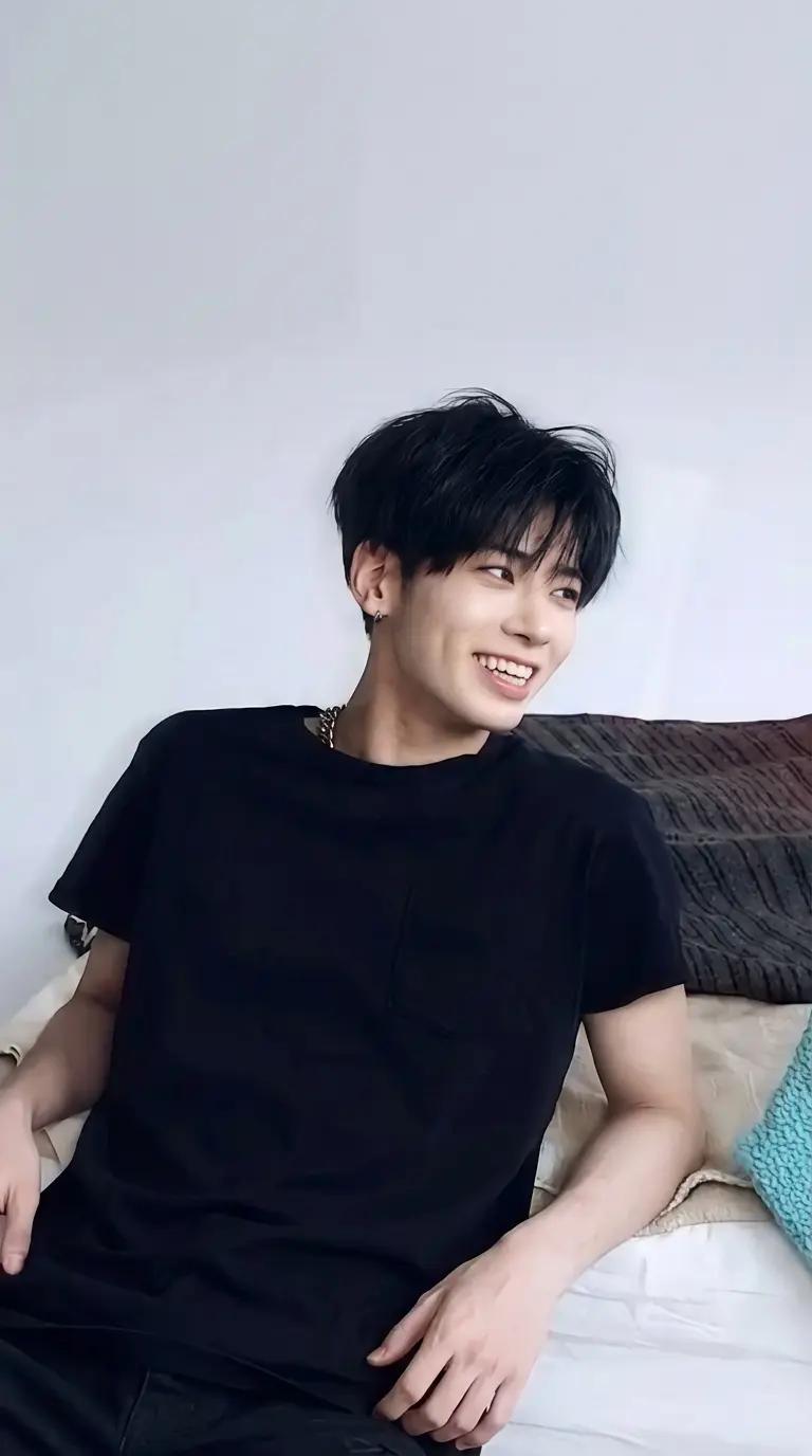 Kang Taehyun thumbnail