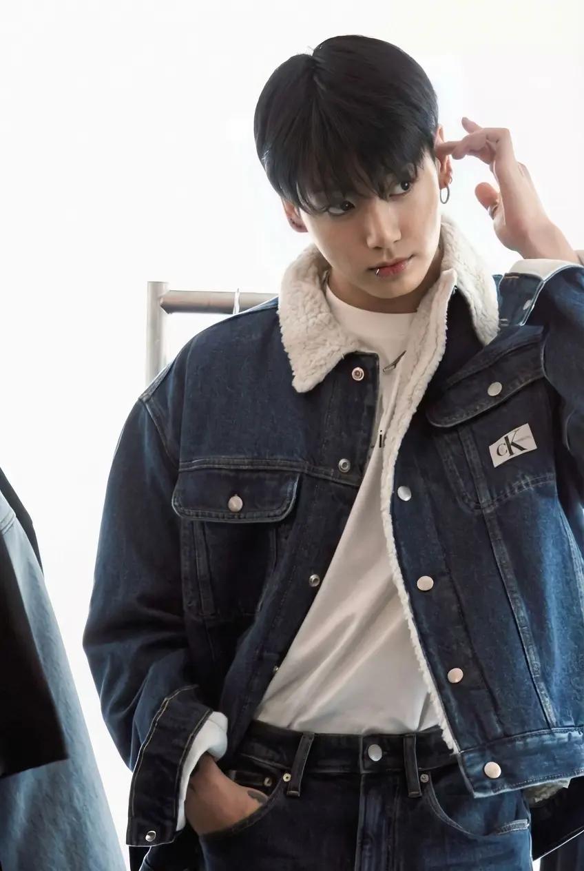 Jeon Jungkook thumbnail