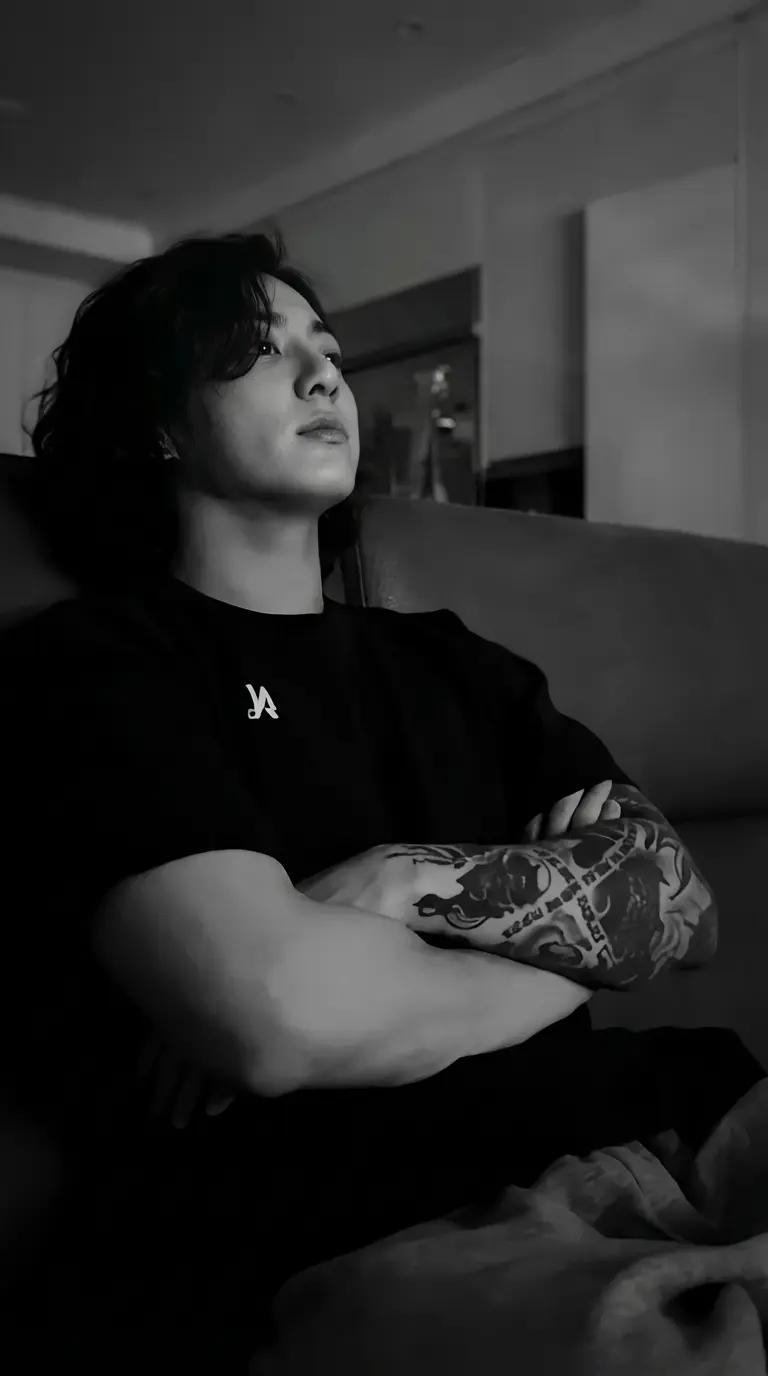 Jeon Jungkook thumbnail