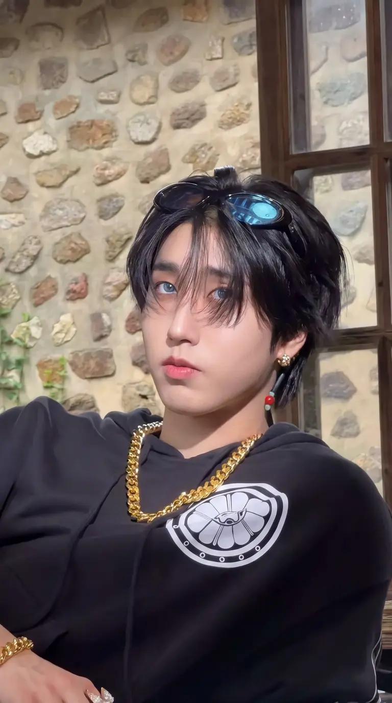 Han jisung  thumbnail