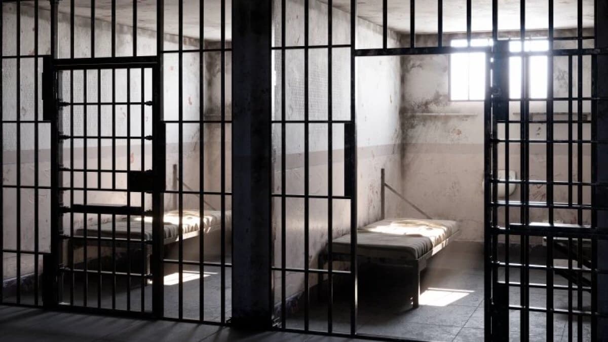 Prison For Men thumbnail