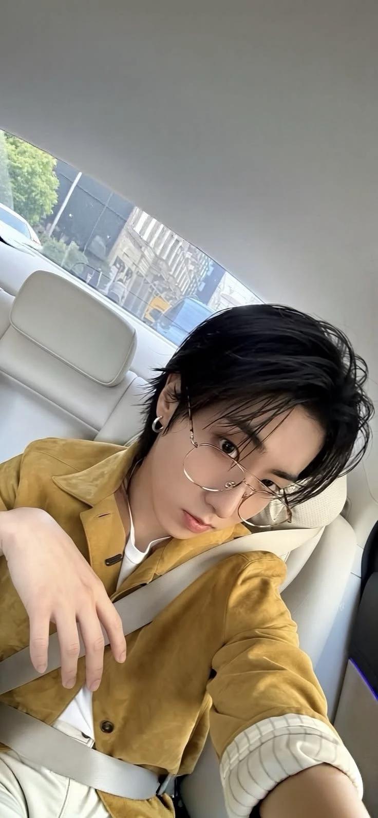 han jisung thumbnail