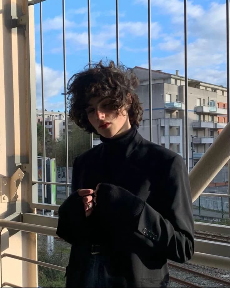 Finn wolfhard ୨♡୧ thumbnail