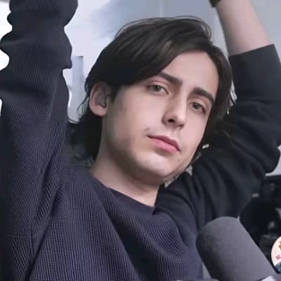 Aidan Gallagher  thumbnail
