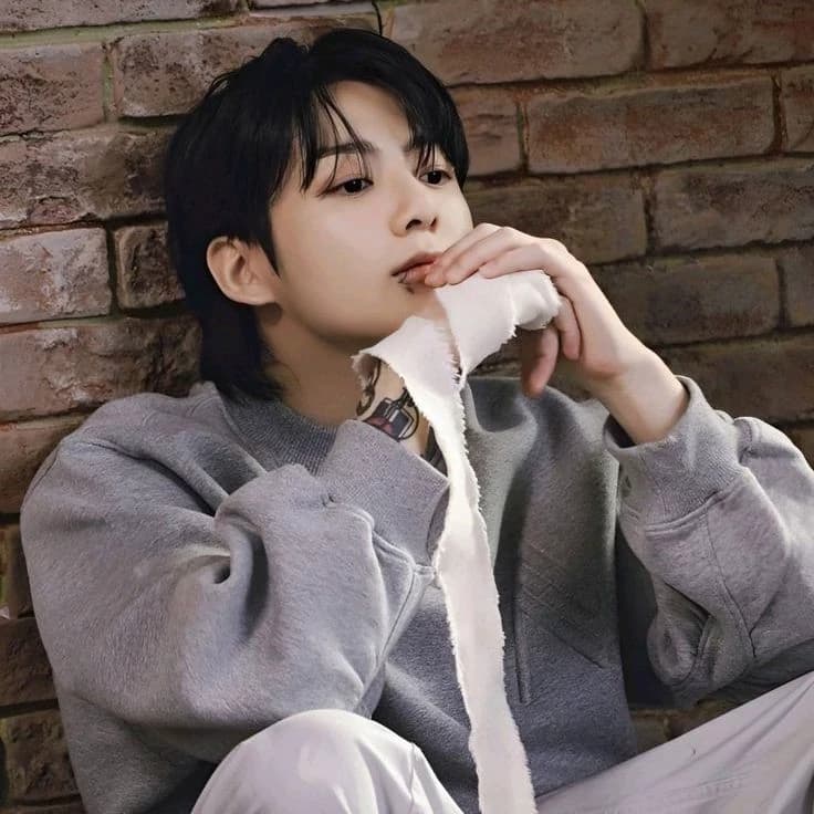 Jeon Jungkook thumbnail