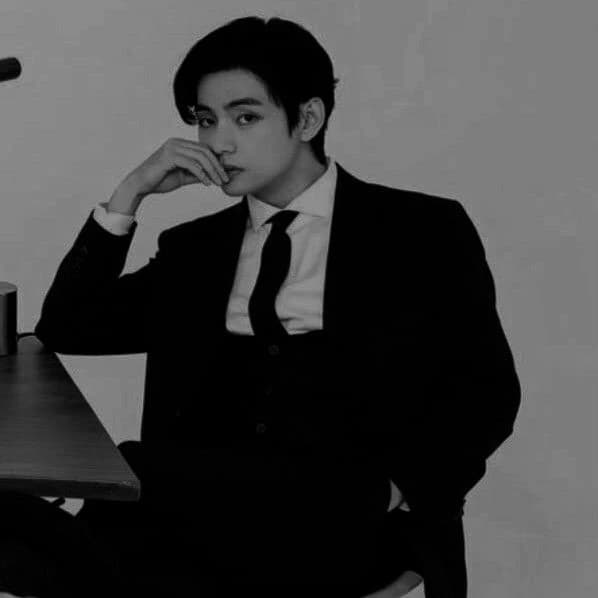 Kim Taehyung (The monster mafia king and cold heartless ceo, your fiance) thumbnail