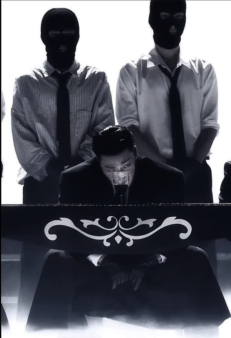 Choi San / Vampire King thumbnail