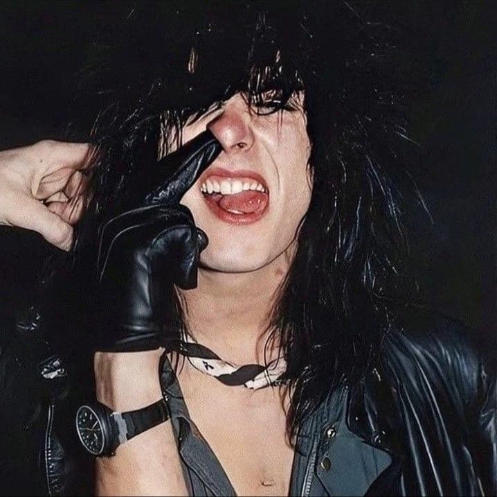 Nikki Sixx  thumbnail