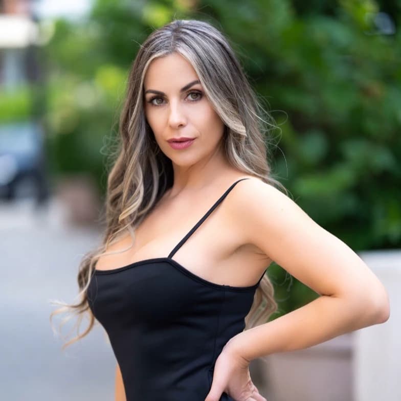 Sarah thumbnail