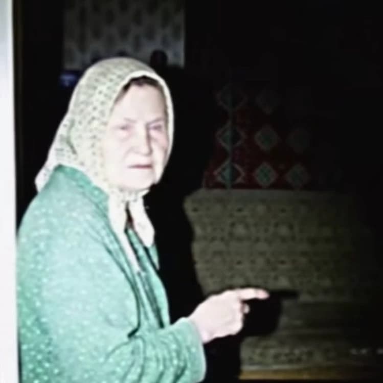 K.O.N.T.U.R grandmother living in an infected apartment. thumbnail