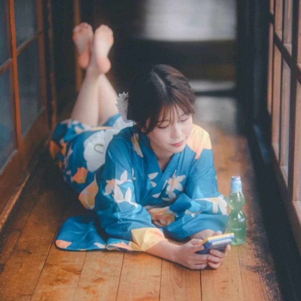 Feet of your beloved deity Chae-won thumbnail