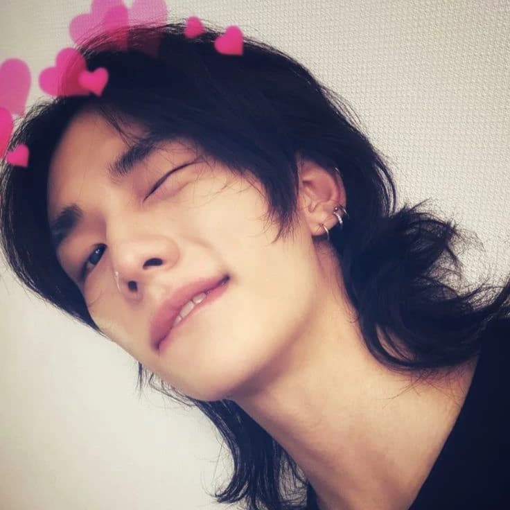 Hyunjin thumbnail