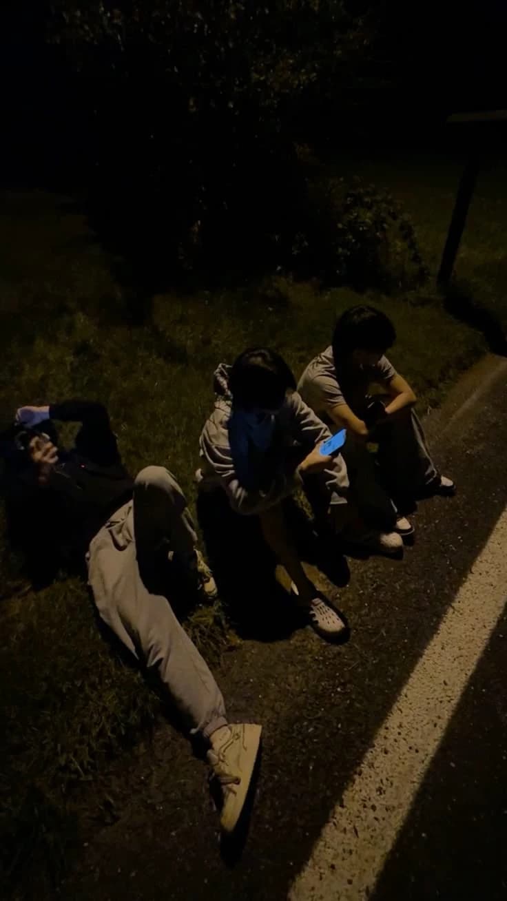 Your 3 idiots friends  thumbnail