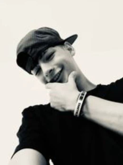 Tomás  thumbnail