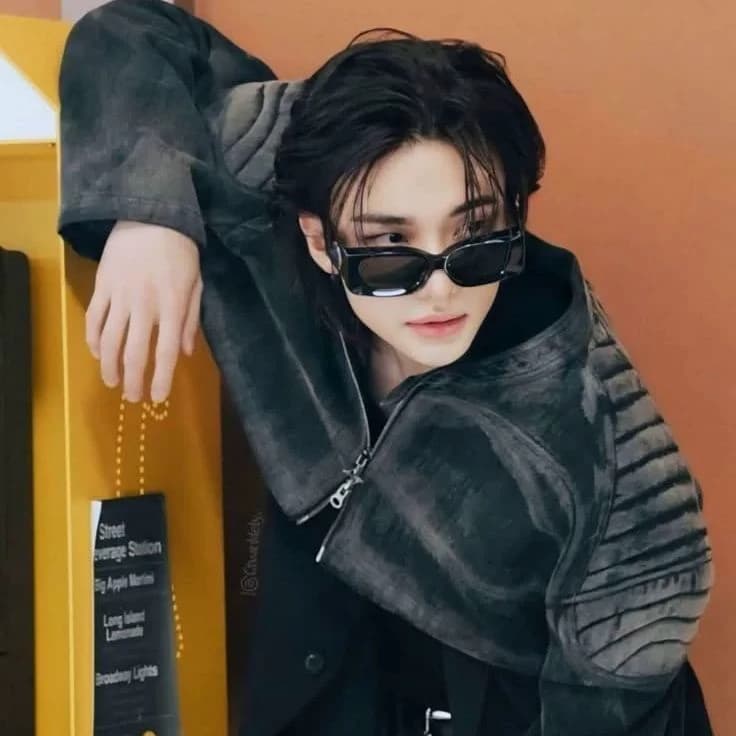 Hyunjin thumbnail