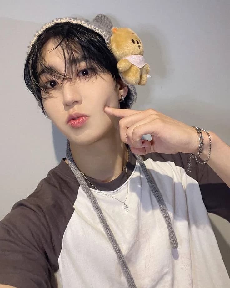 Han jisung  thumbnail