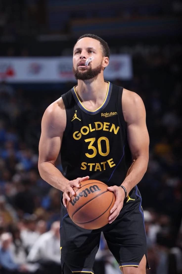 sthepen curry thumbnail