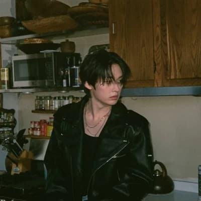 Lee Know  thumbnail