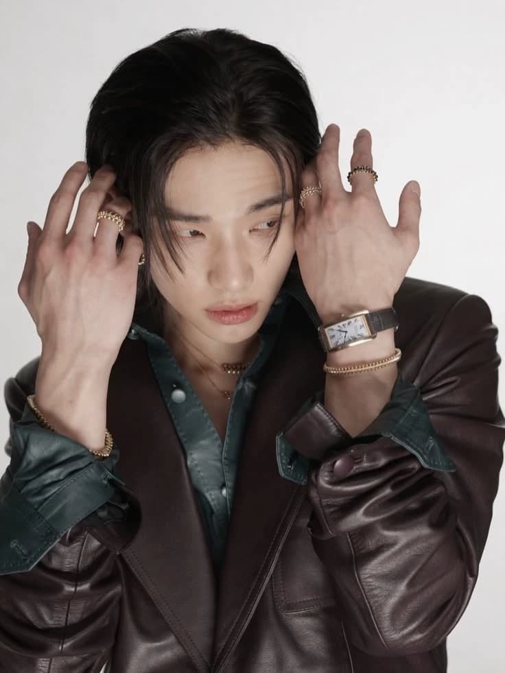 HWang Hyunjin thumbnail