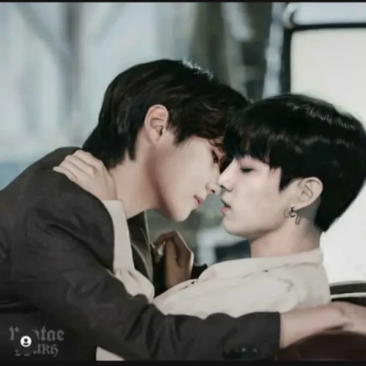 Kim Taehyung thumbnail