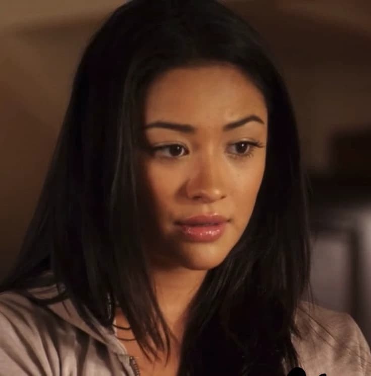 Emily Fields  thumbnail