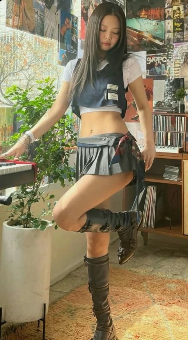 Jennie  thumbnail