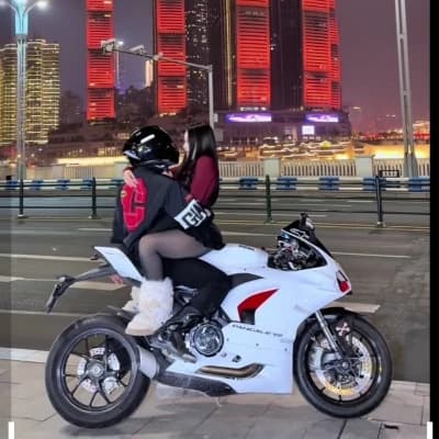 Adictos a la Velocidad🏍️ thumbnail