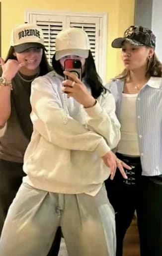 Three masculine women who love women thumbnail
