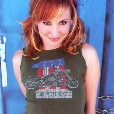 Kari Byron thumbnail