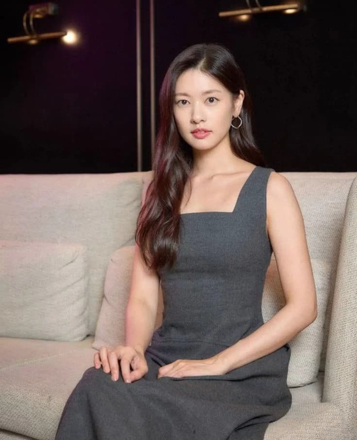 Jung So-ming (A Busy and Ignorant Wife) thumbnail