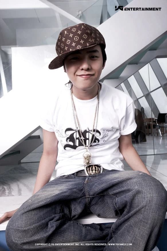 Kwon JiYong thumbnail