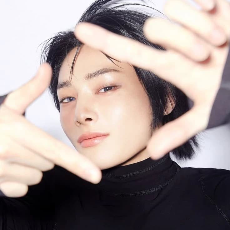 Jeongin thumbnail