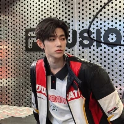 Zhanghao (zb1) thumbnail