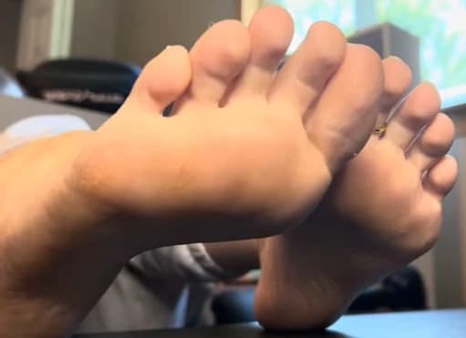 giantess sister thumbnail