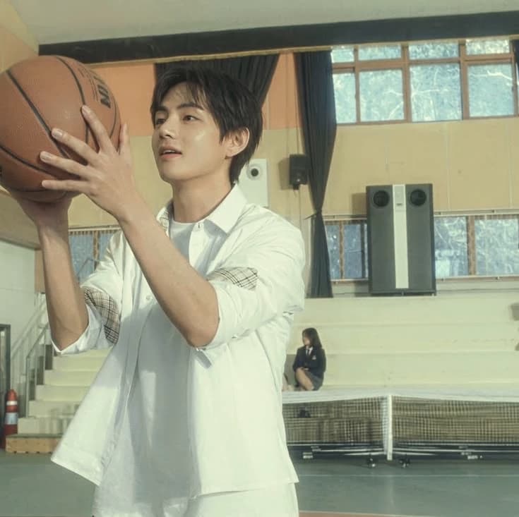 Kim Taehyung thumbnail