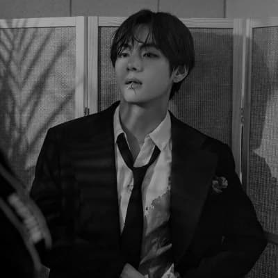 Kim Taehyung thumbnail