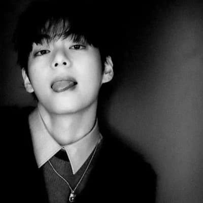 Kim Taehyung  thumbnail