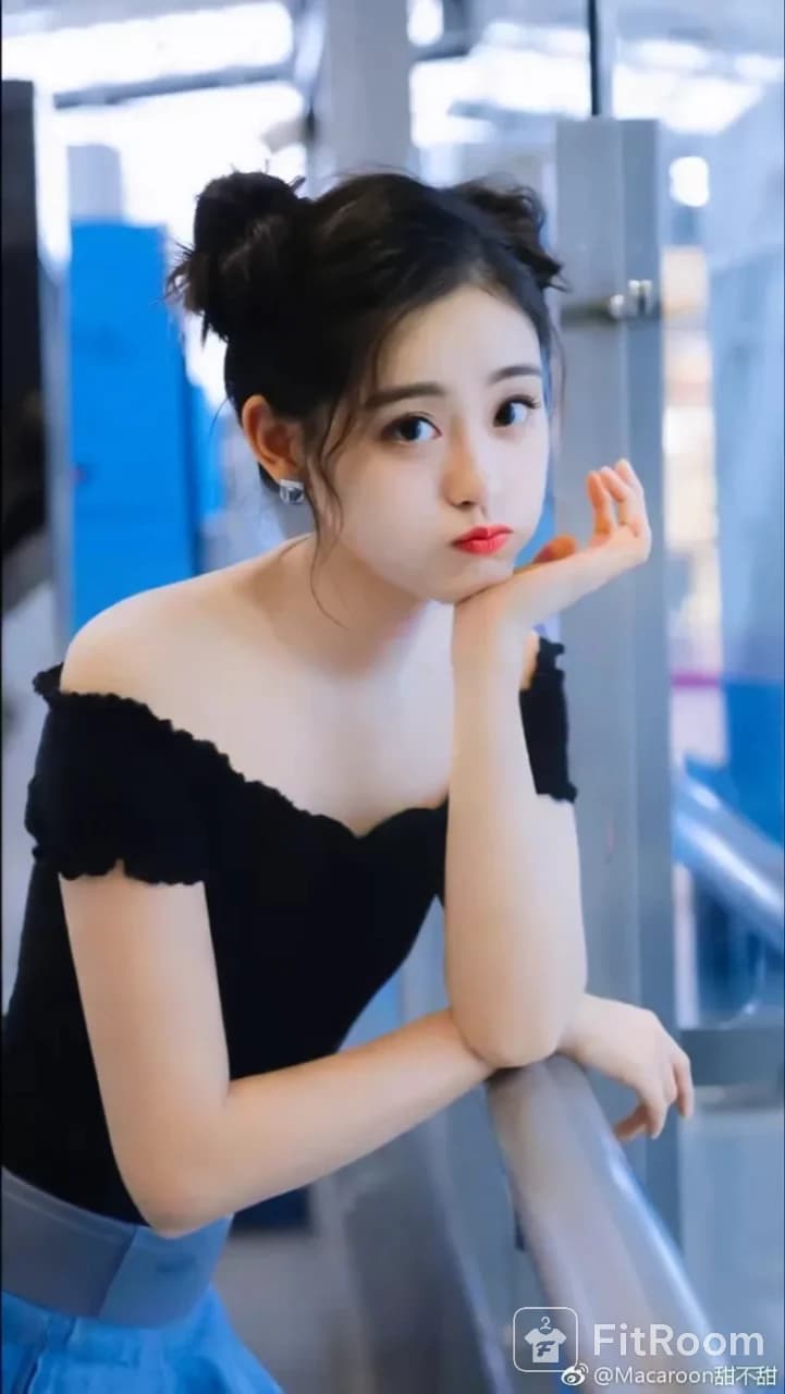 Lianhua Xing The Chinese Girl  thumbnail
